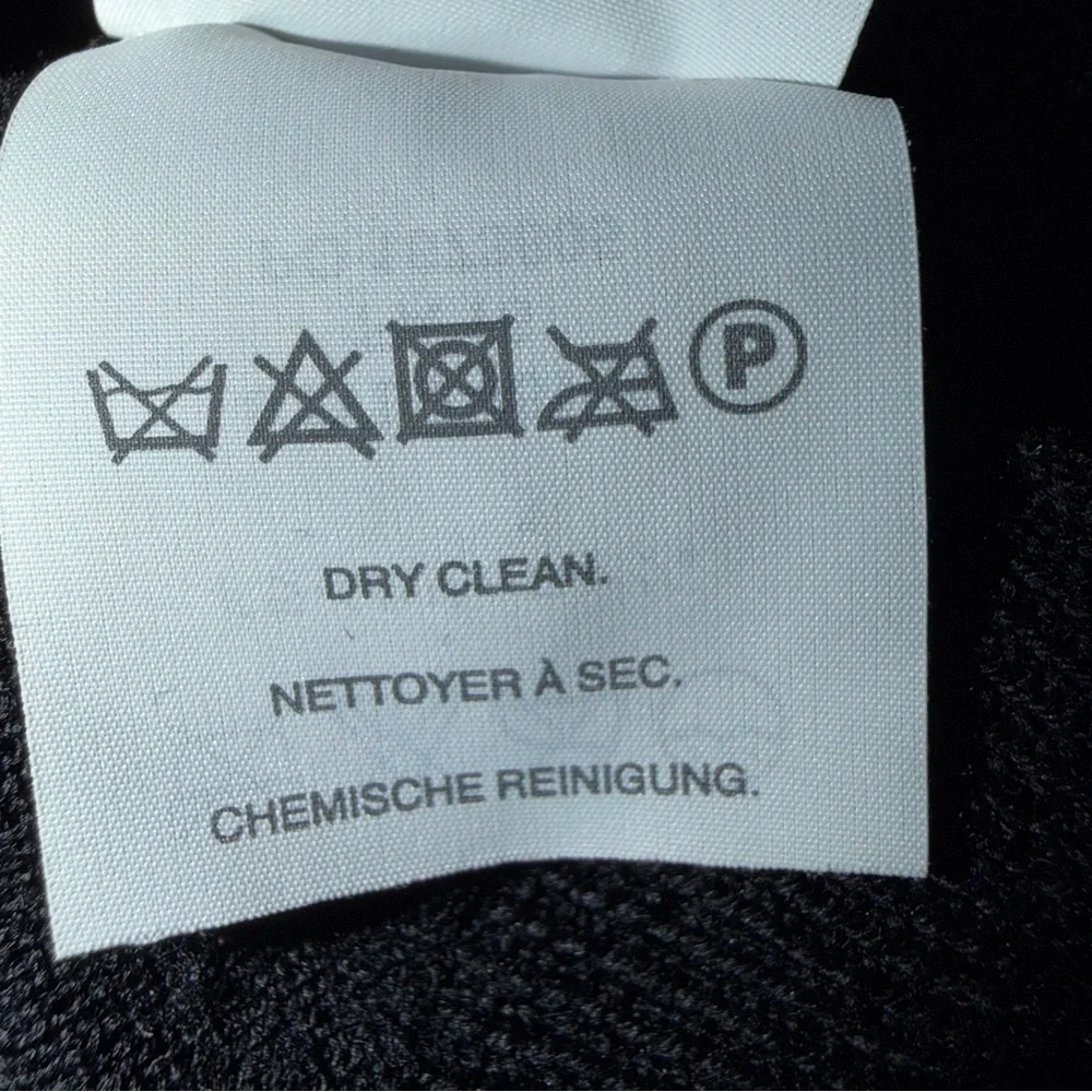 Men's J. Crew 100% Merino Wool Black V-Neck Sweater Size Medium